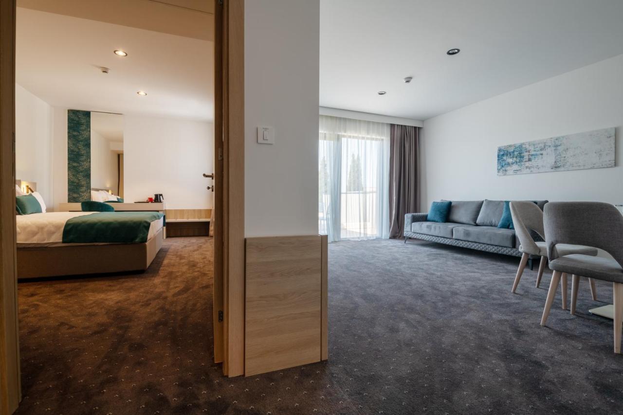 נאום Marea Hotel & Spa מראה חיצוני תמונה